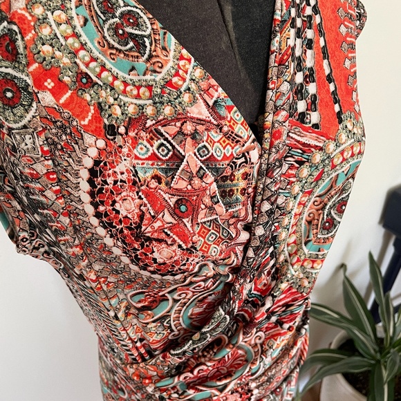 Multi-colored pattern dress in size 4 - Picture 5 of 5